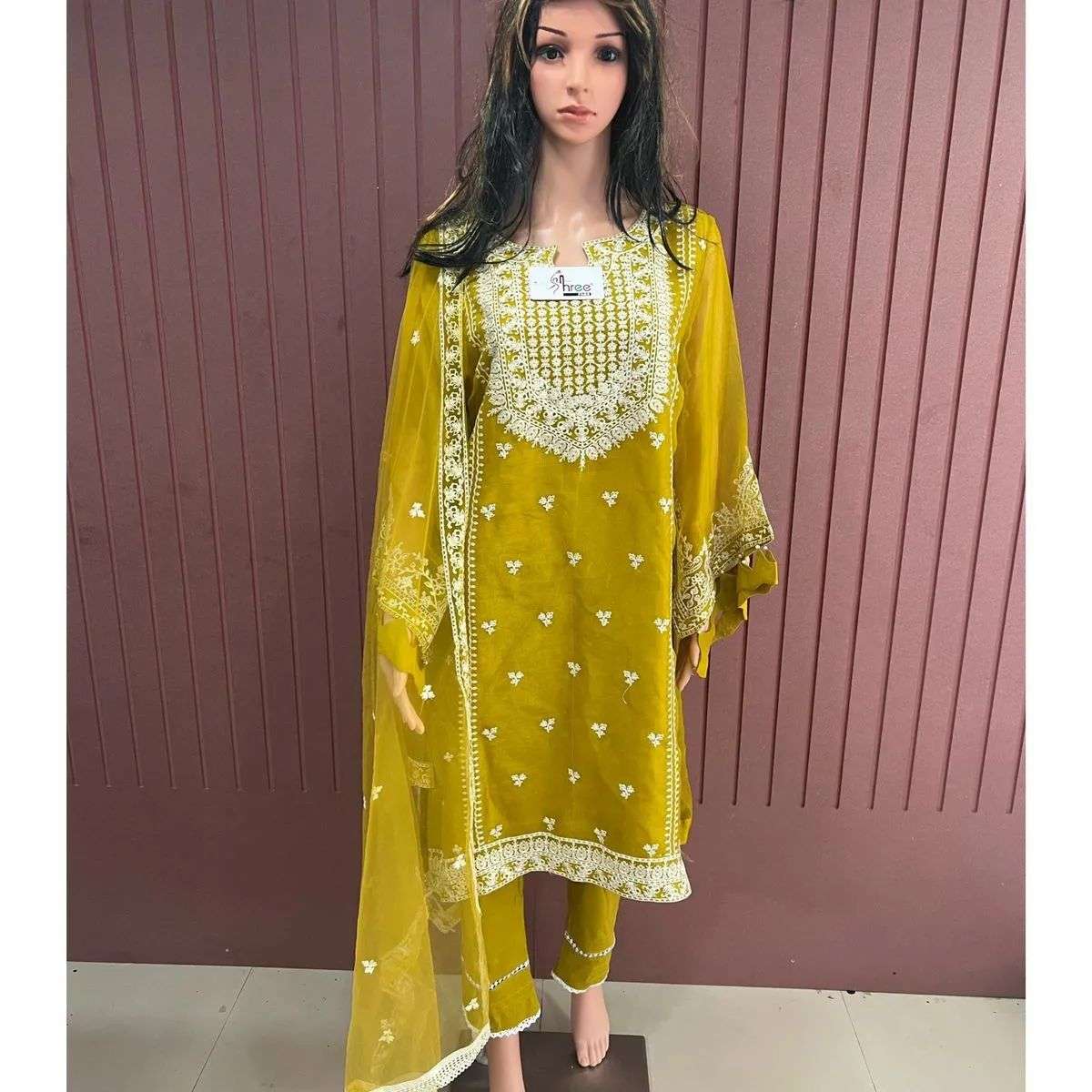 SHREE FABS R 1022
